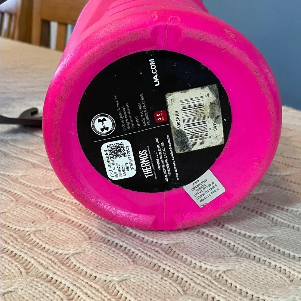 Under Armour Thermos pink screw lid hanging handle sports locking flip spout